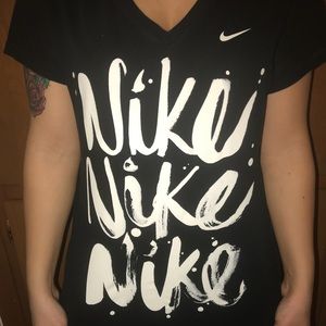 NIKE v neck tee shirt